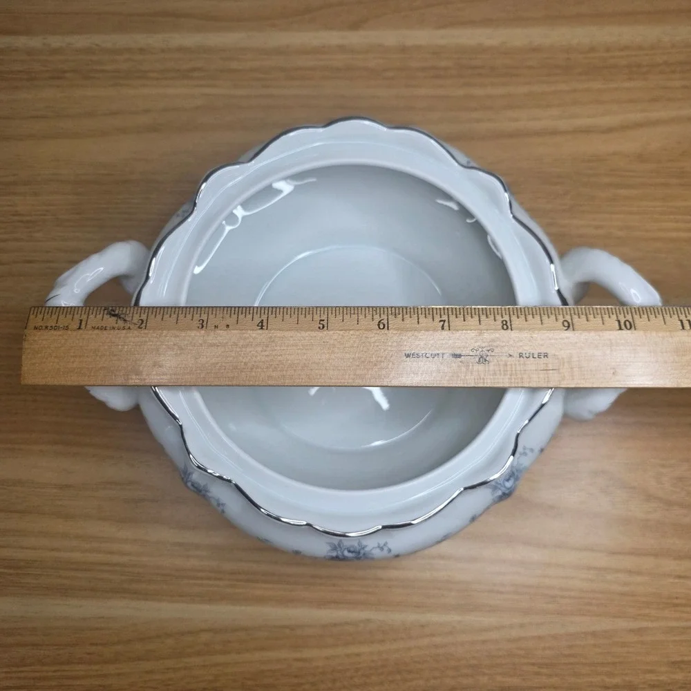 Johann Haviland Blue Garland Bavaria Germany Round Covered Vegetable Bowl EUC